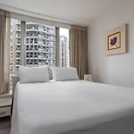 Pineapples LC703 - Apartamento 2 quartos na rua da praia na Barra da Tijuca